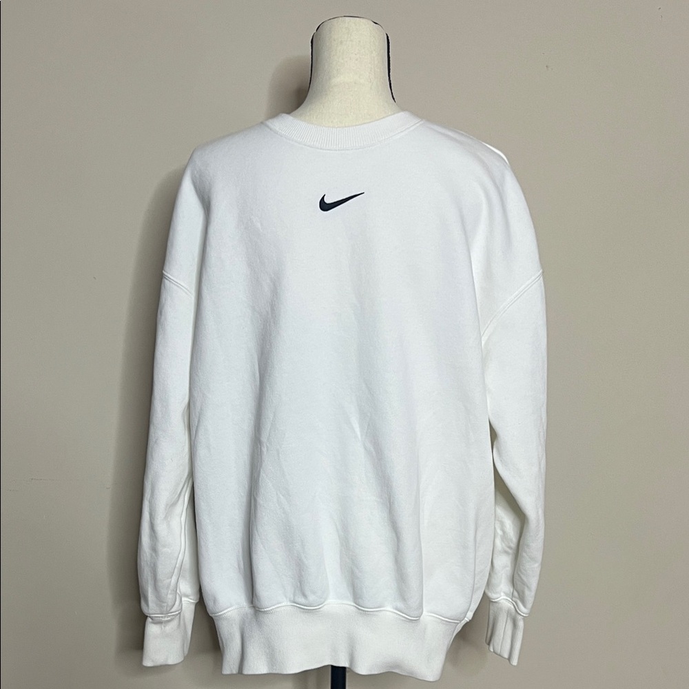 ☑️🚹Nike Men's Classic White Crewneck Sweater - Picture 7 of 17